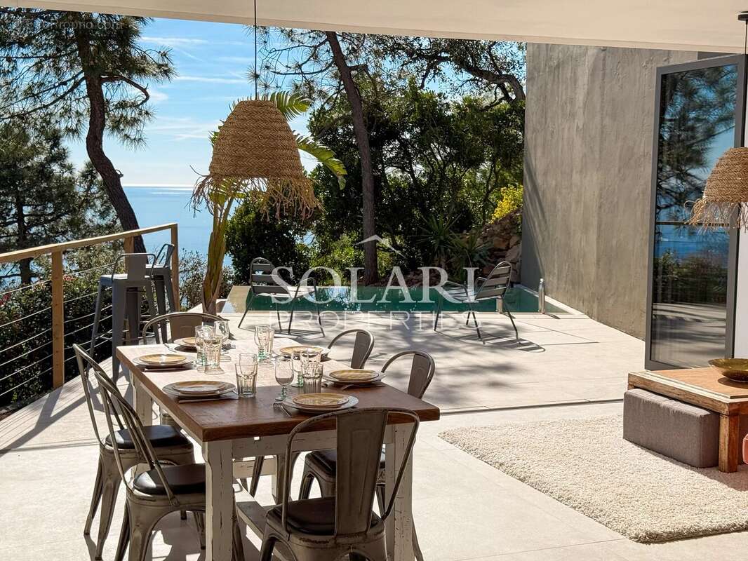 Maison à THEOULE-SUR-MER