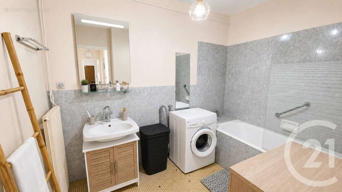 Appartement à MOULINS