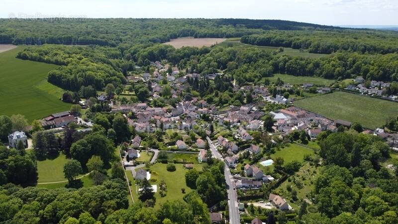 Terrain à NOISY-SUR-OISE