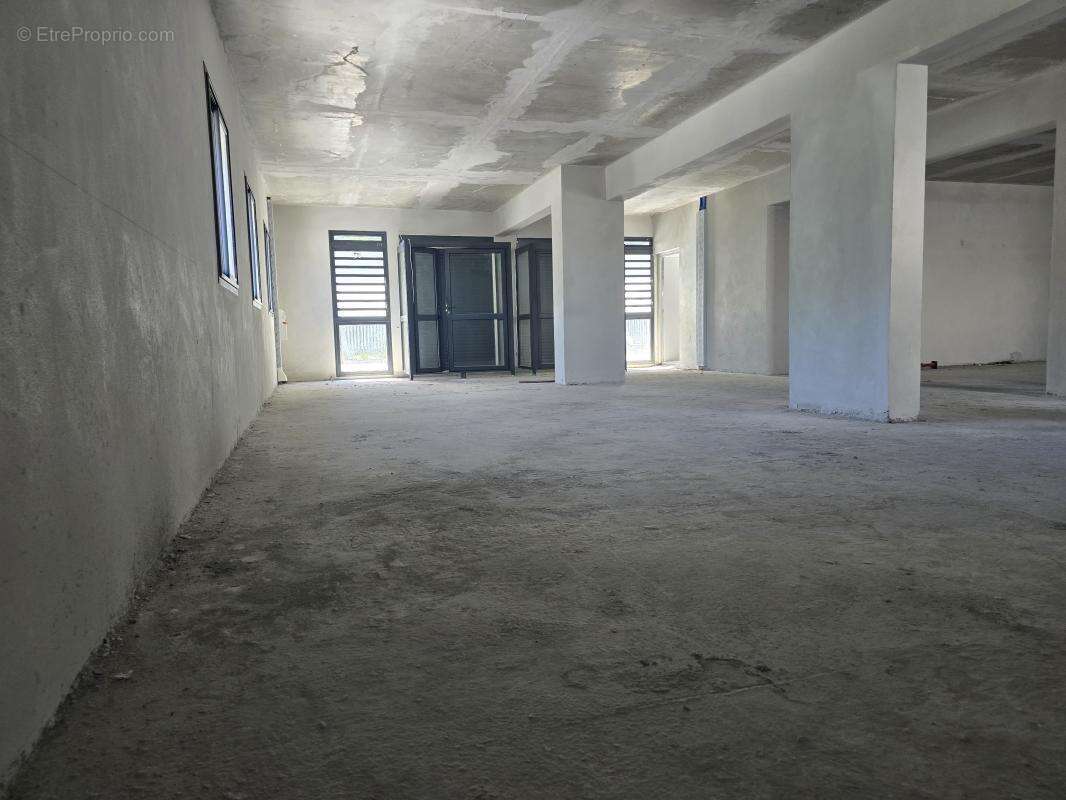 Commerce à LE TAMPON