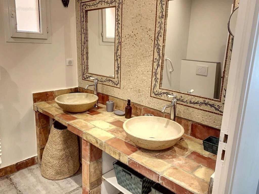 Maison à CABRIERES-D'AVIGNON