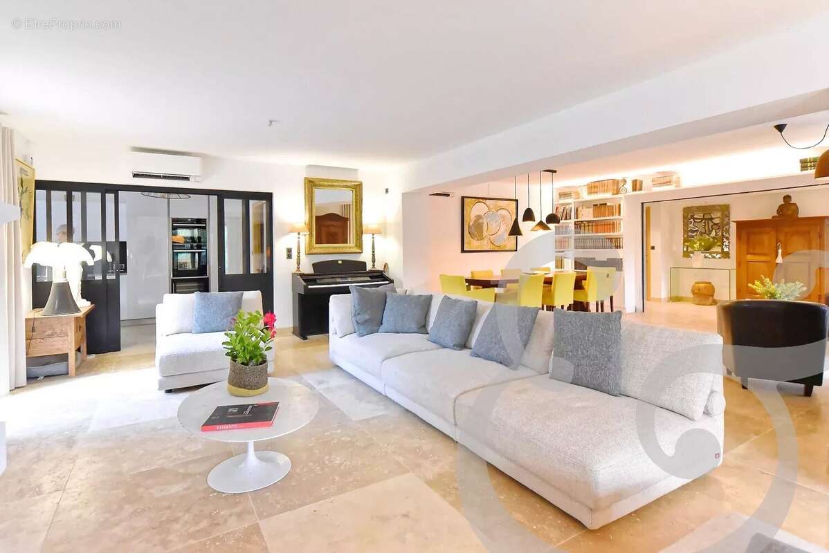 Maison à EYGALIERES