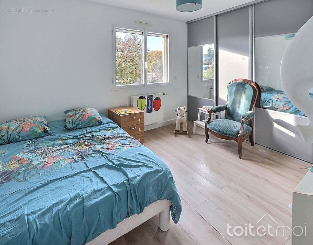 Maison à SAINT-REMY-LES-CHEVREUSE