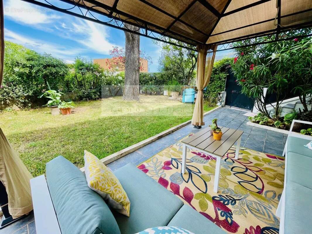 Appartement à ROQUEBRUNE-CAP-MARTIN