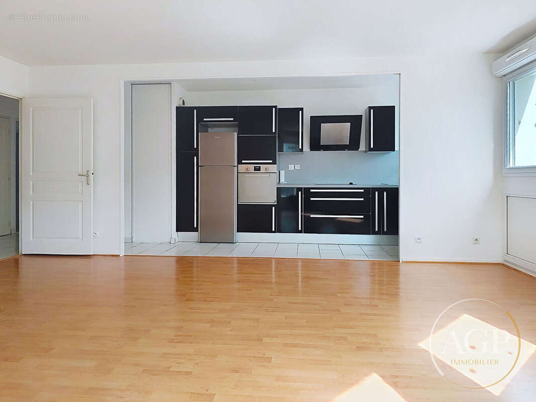 Appartement à FLEURY-LES-AUBRAIS