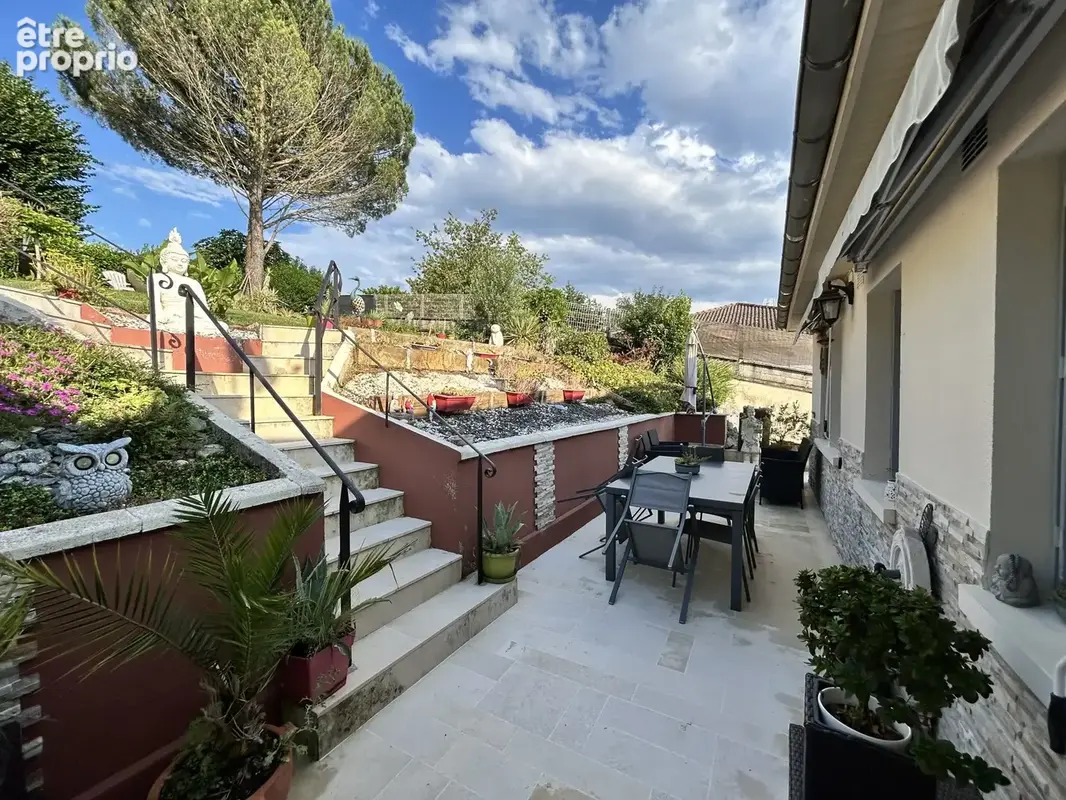 Maison 6 pièces 90 m² à vendre à La Rochefoucauld (16110) - photo 3