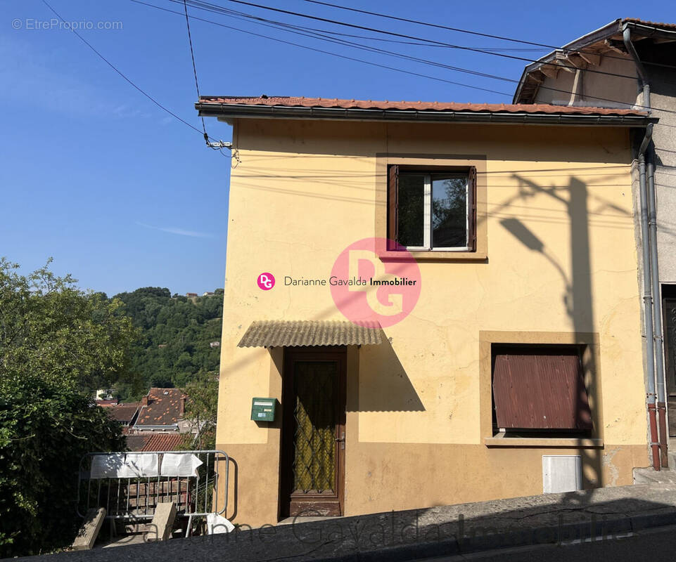 Maison à DECAZEVILLE