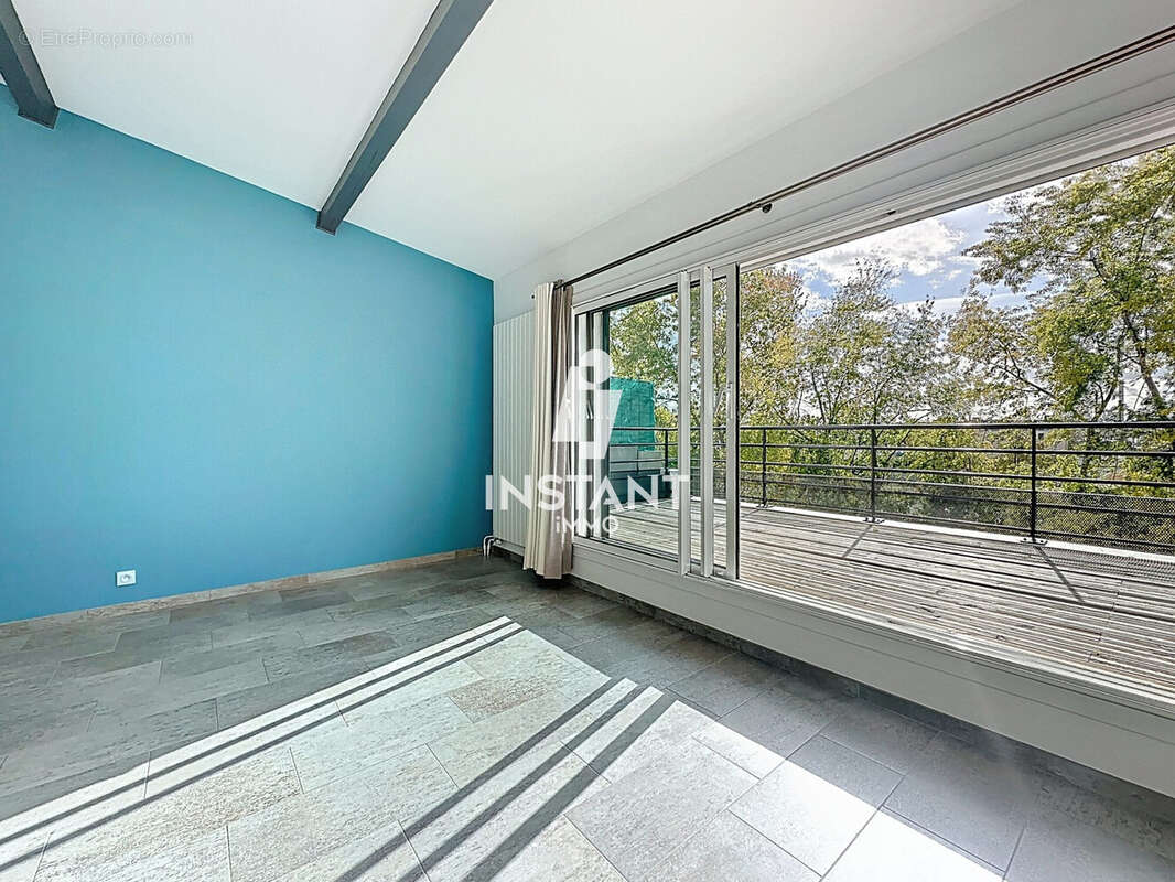 Appartement à MAISONS-ALFORT