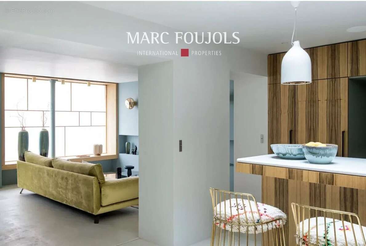 Appartement à PARIS-17E