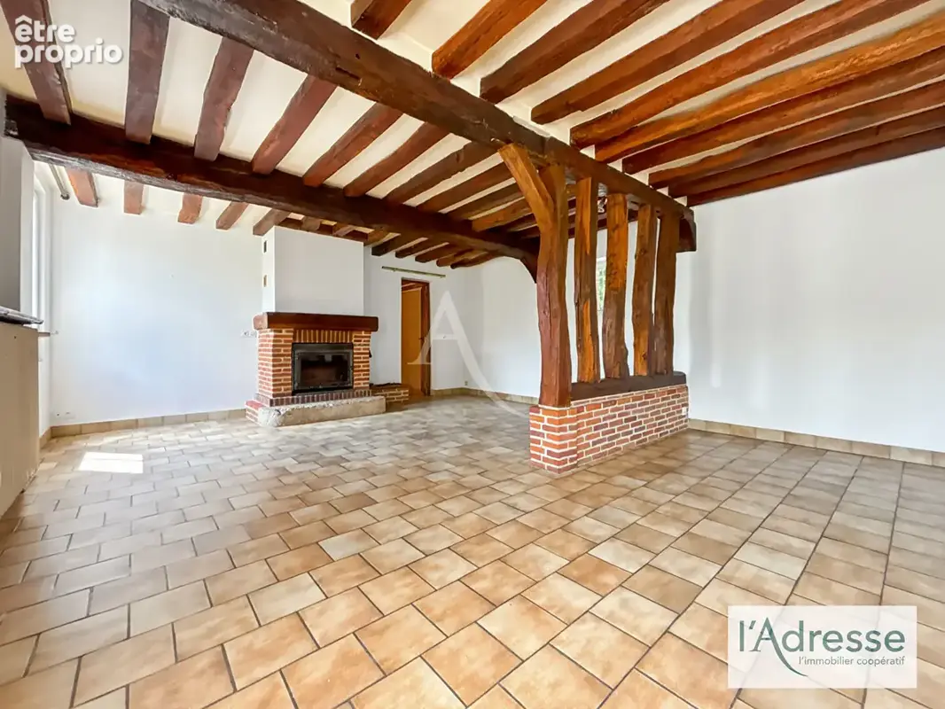 Corps de ferme avec 8000 m2 - photo 9
