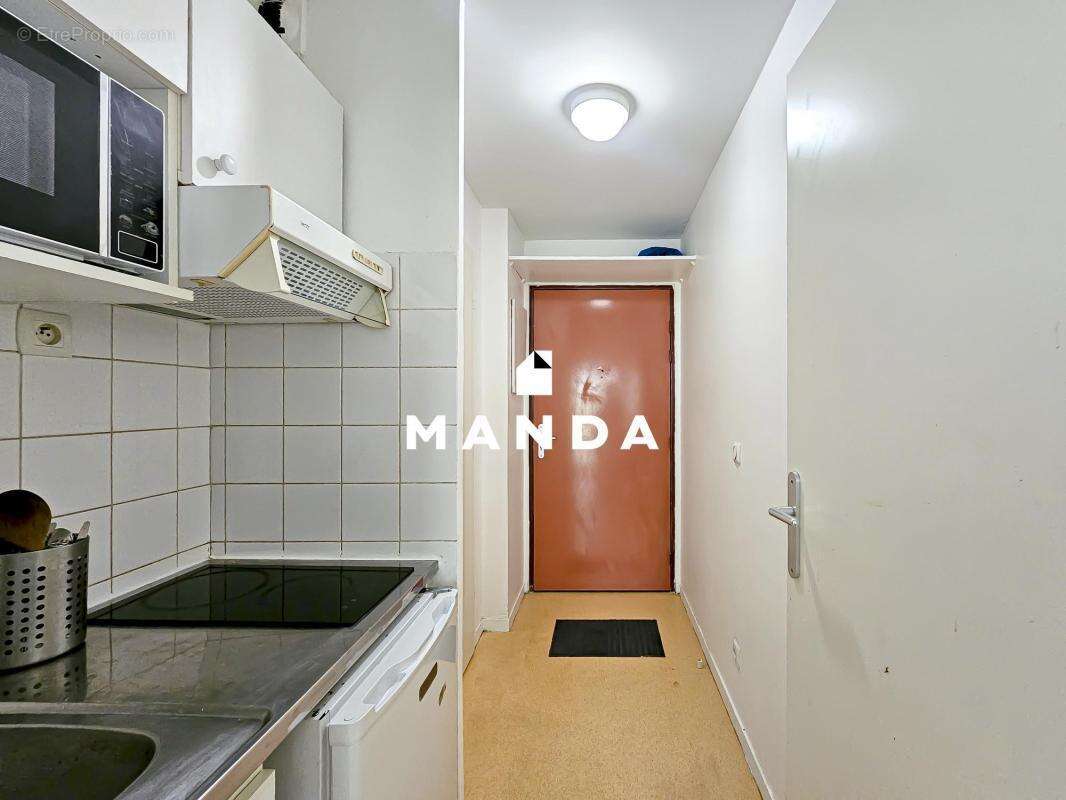 Appartement à COURBEVOIE