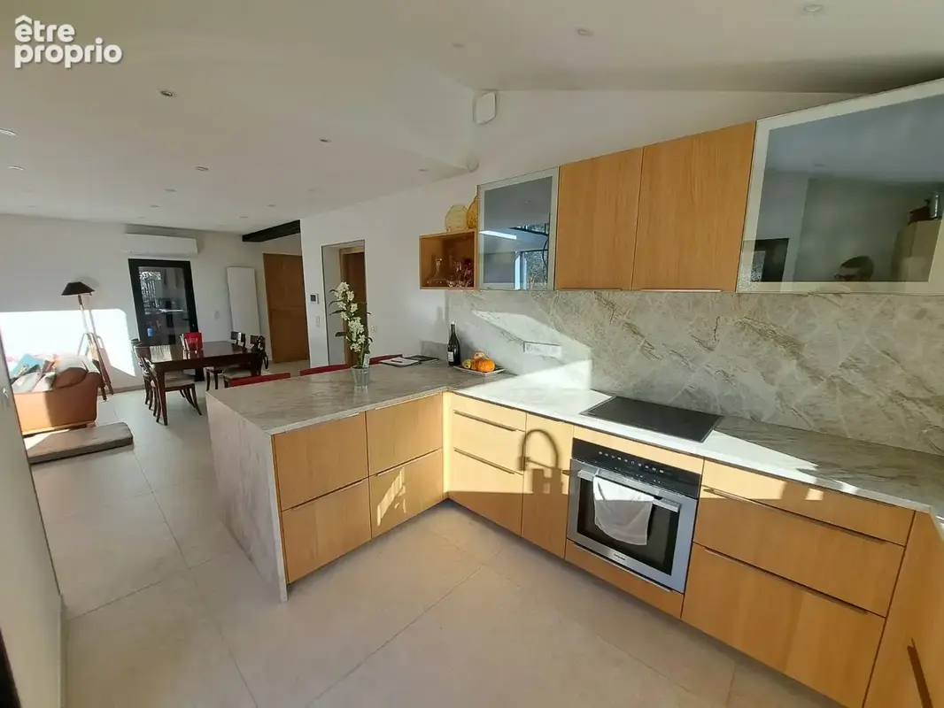 Maison 6 pièces 178 m² à vendre à Lourmarin (84160) - photo 7