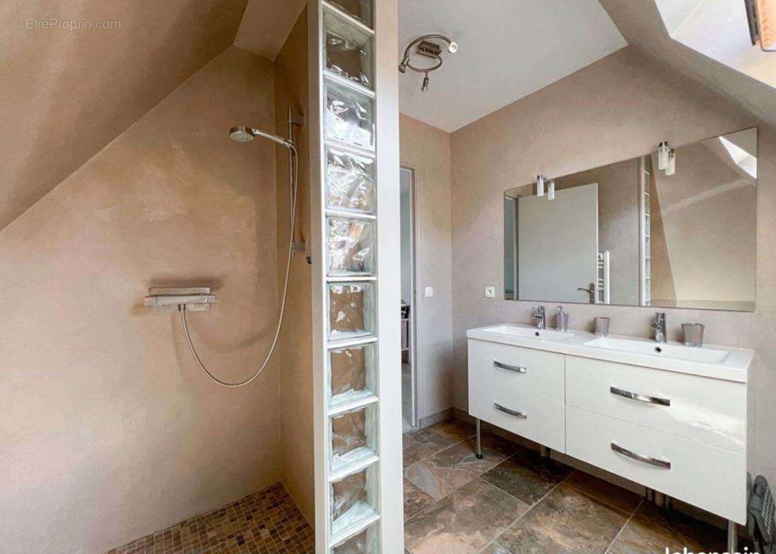 Maison à SAINT-SYLVAIN-D&#039;ANJOU