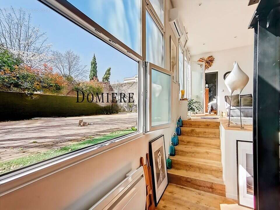 Appartement à COURBEVOIE