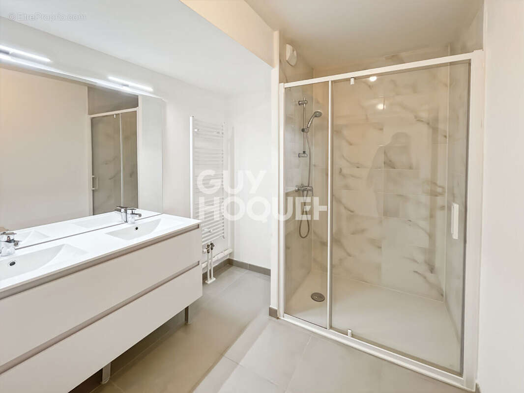 Appartement à FLEURY-SUR-ORNE