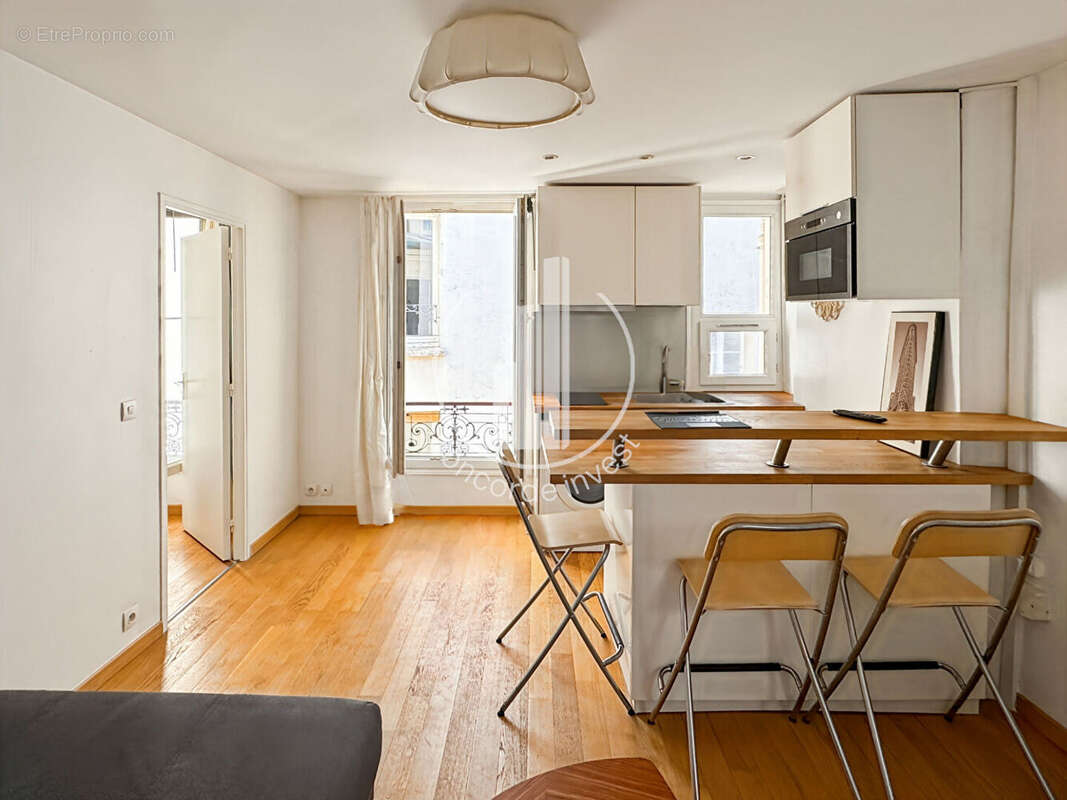 Appartement à PARIS-18E