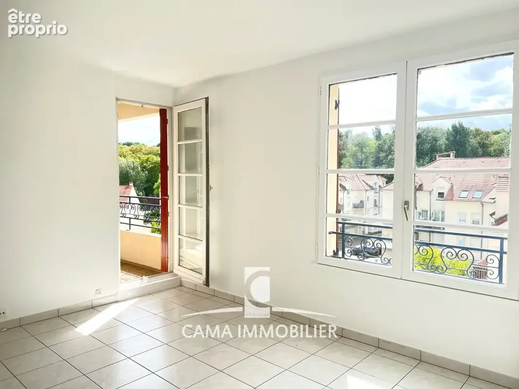 Appartement à BUC