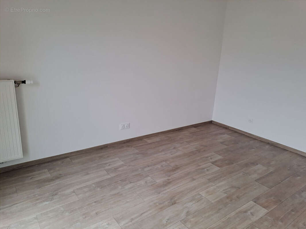 Appartement à CHEVAIGNE