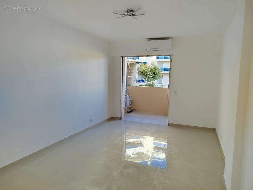 Appartement à LE CANNET