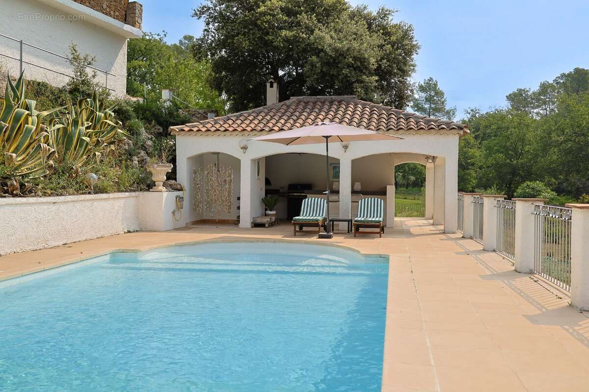 Maison à SAINT-ANTONIN-DU-VAR