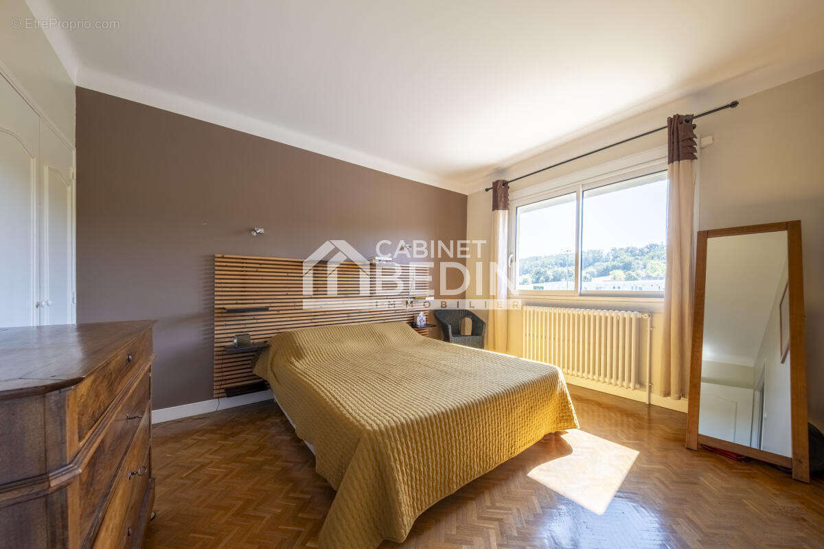 Maison à SAINTE-FOY-D&#039;AIGREFEUILLE