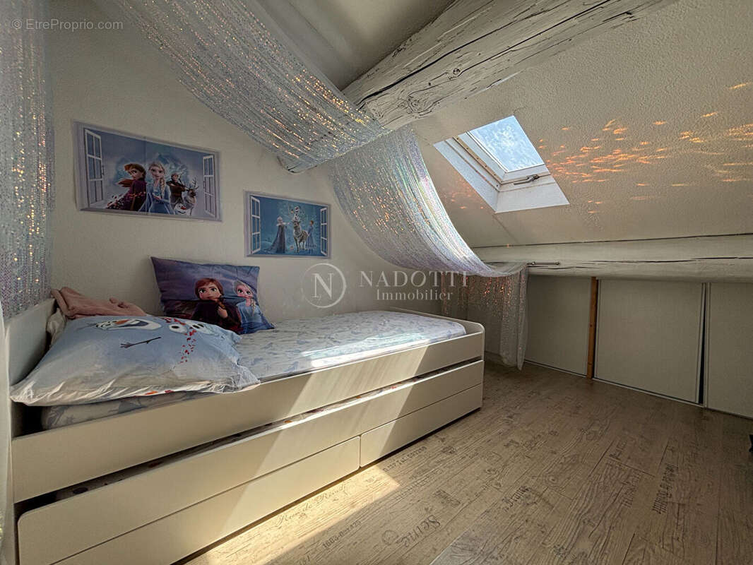 A VENDRE CADENET (84160) Appartement T3 avec stationnement et cave - photo 5