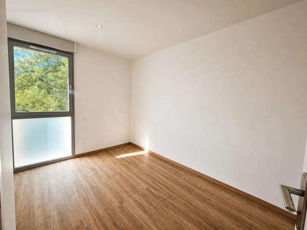 Maison de 5 pièces de 140 m² à Bois-le-Roi - photo 4