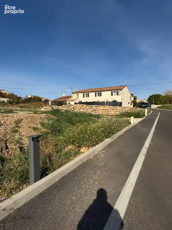 Terrain à MEYREUIL