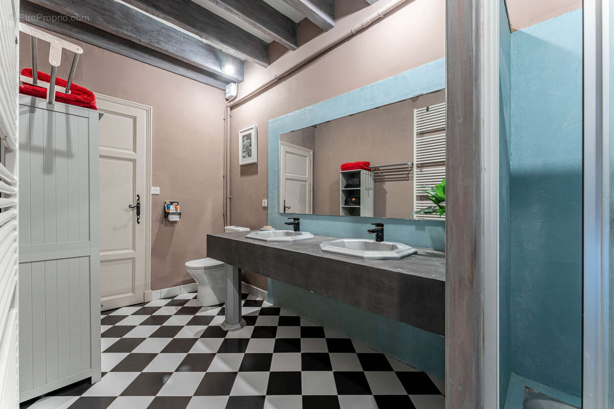 Maison à SAINT-GEORGES-DE-RENEINS