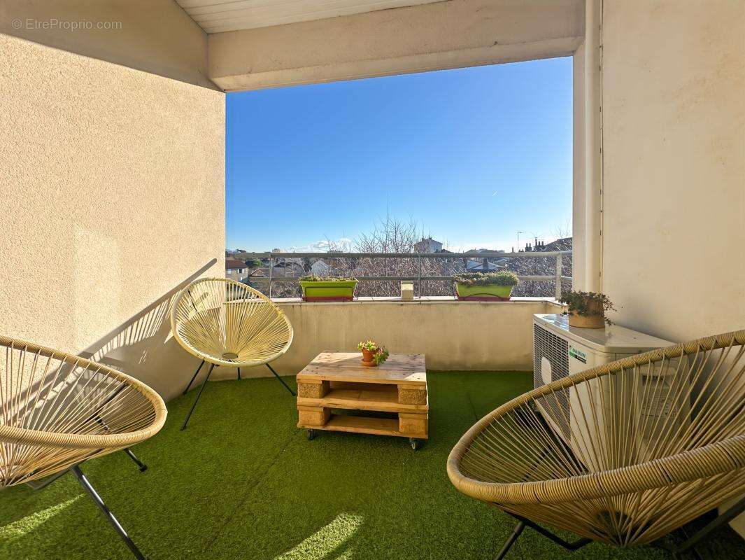 Appartement à BOURG-LES-VALENCE