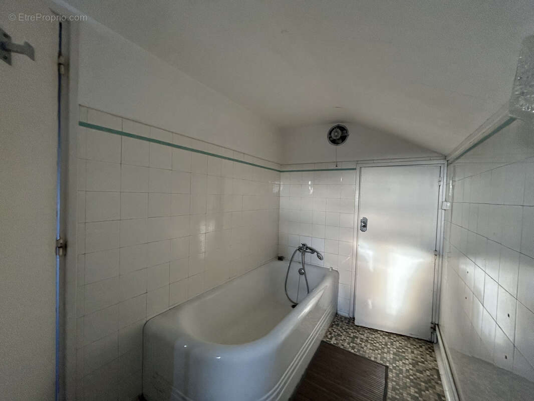 Maison à LEZIGNAN-CORBIERES