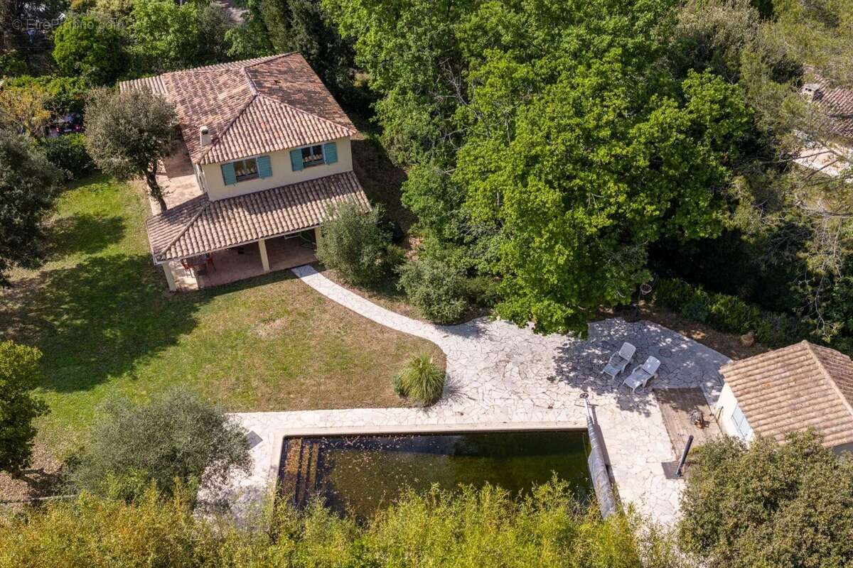 Maison à VALBONNE