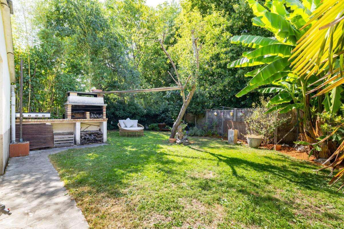 Rare ! Maison Plain-pied de 4 pièces de 67 m² située à Brunoy - photo 10