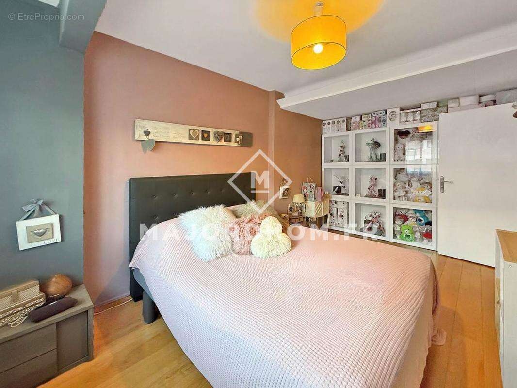 Appartement à MARSEILLE-2E