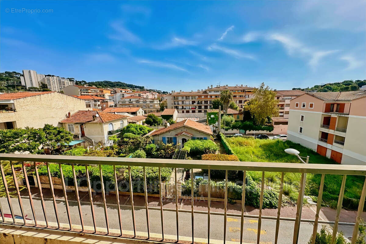 Appartement à VALLAURIS