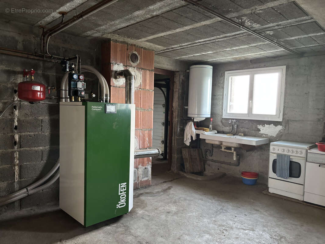 Maison à SAINT-THURIN