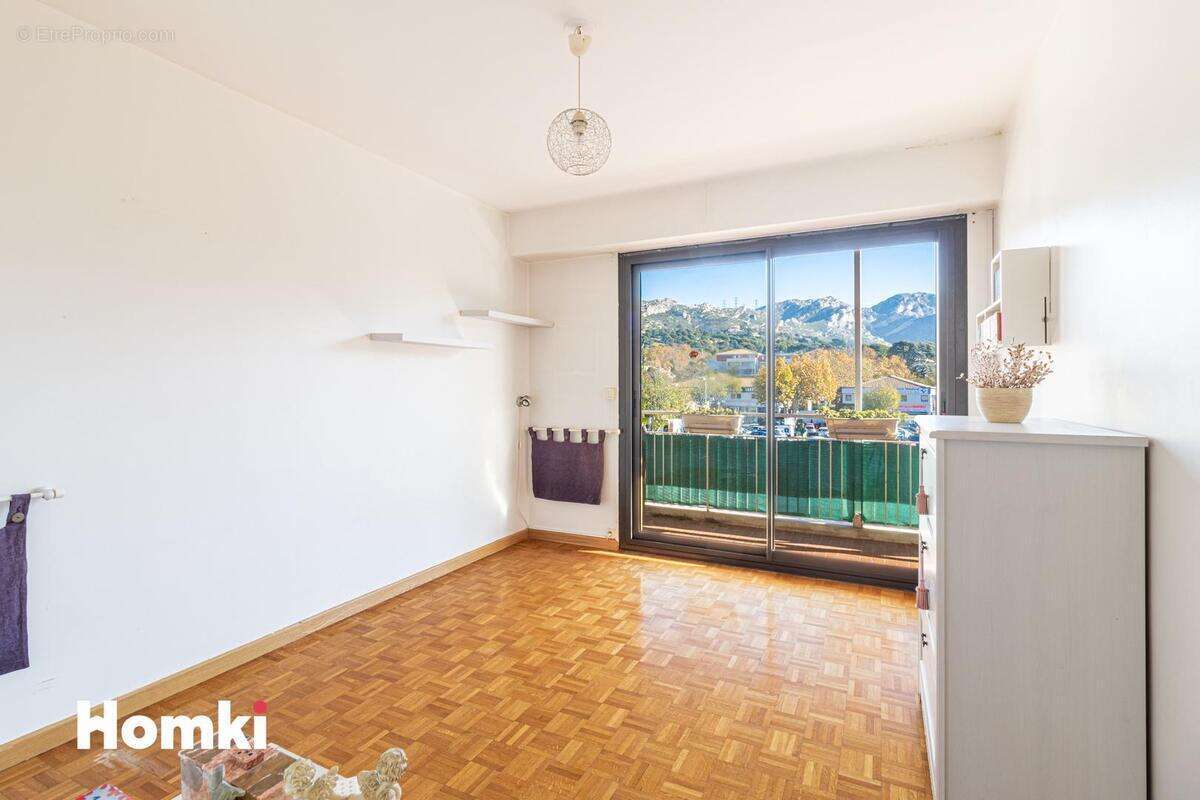 Appartement à MARSEILLE-9E