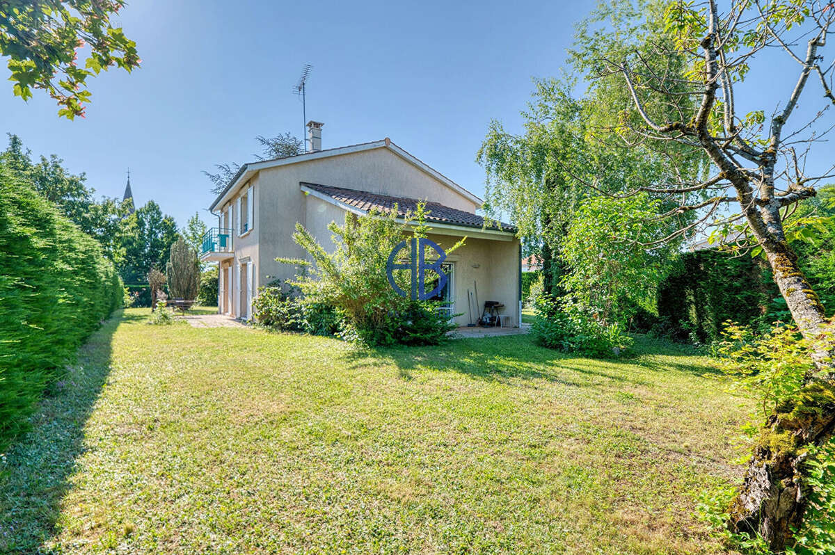 Maison à SAINT-BONNET-DE-MURE