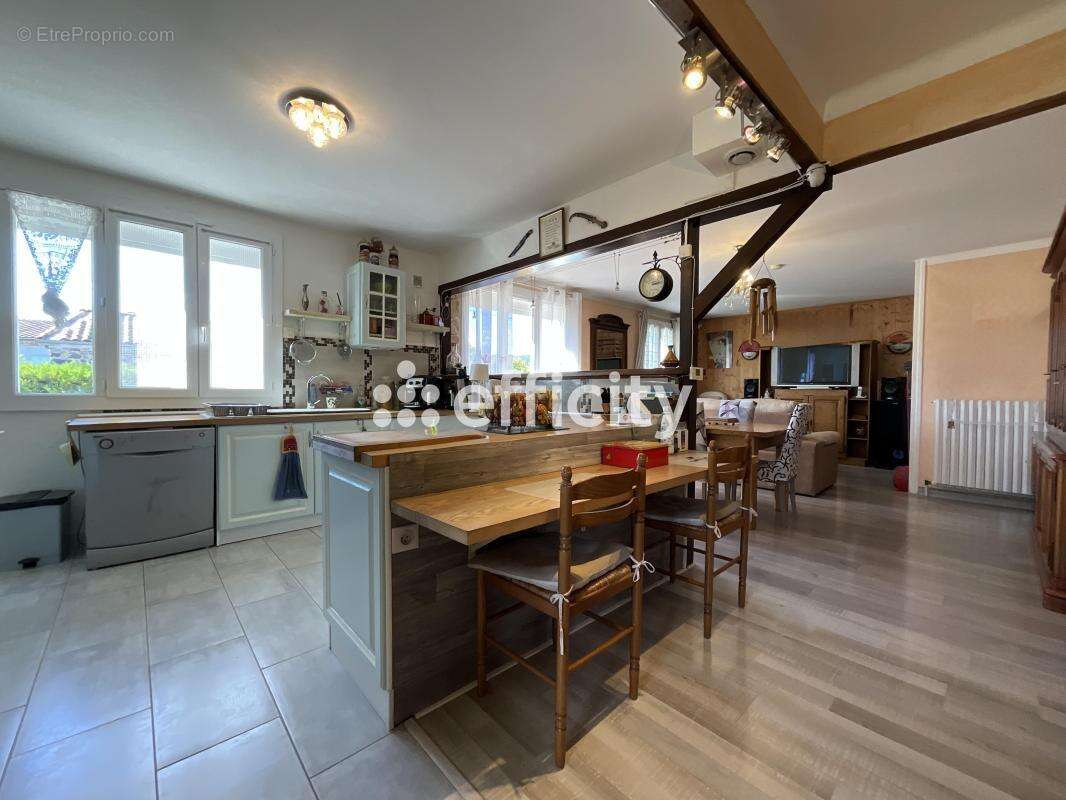 Maison à PRIVAS