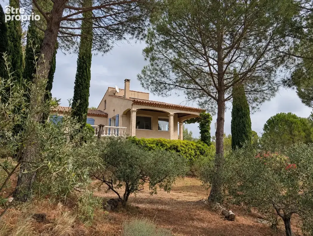 Villa d'architecte avec piscine, vues dégagées et grand terrain - photo 9
