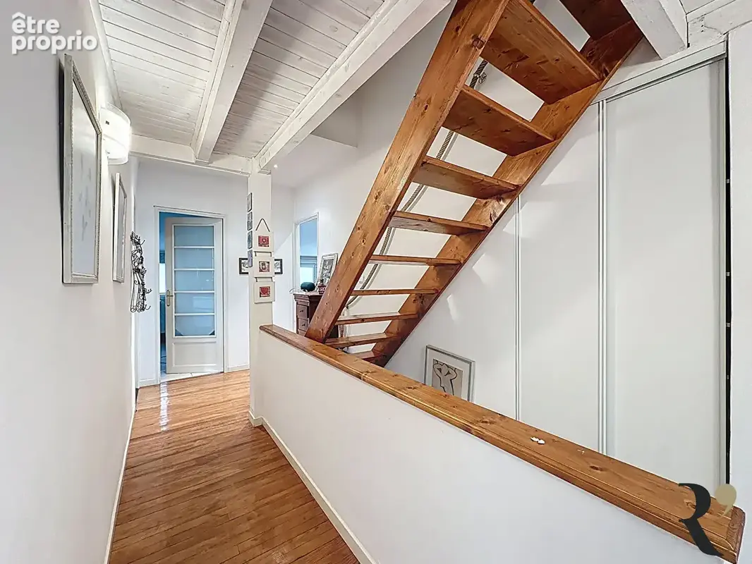Toulouse, Cote Pavée / Maison T6 de charme 153 m² avec garage et jardin ! - photo 11
