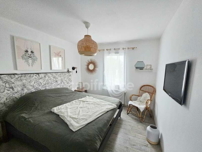 Maison à VENDEUVRE-DU-POITOU