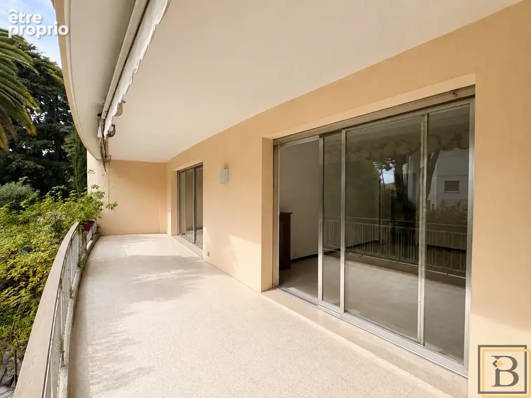 Appartement à LE CANNET
