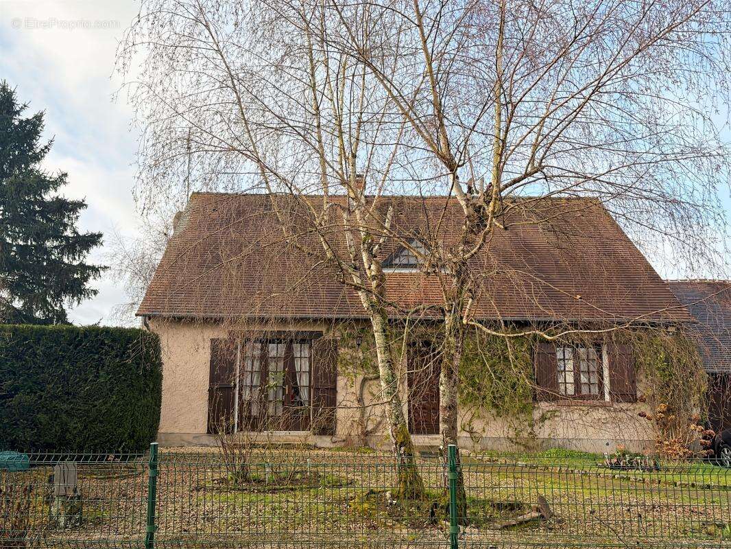 Maison à JOUY-LE-POTIER