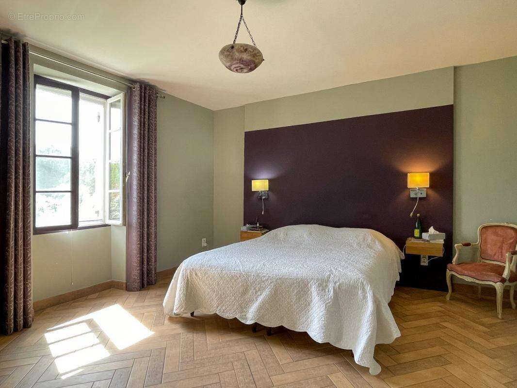 Maison à CASTERA-VERDUZAN
