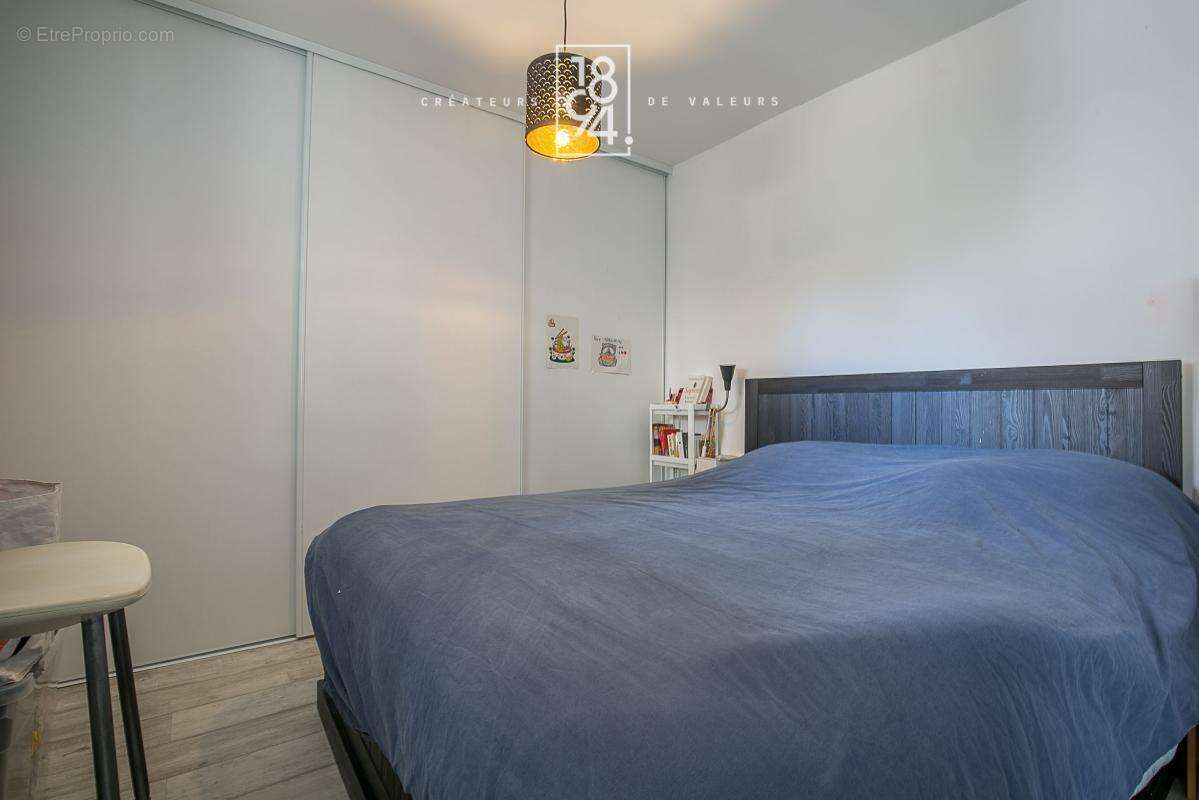 Très bel appartement de type 4 rénové avec jardin à la Vieille Chapelle - photo 8