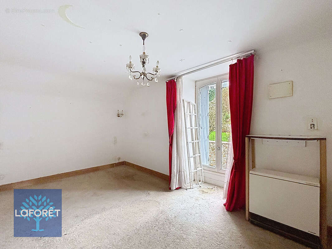 Maison à CHATILLON-EN-VENDELAIS