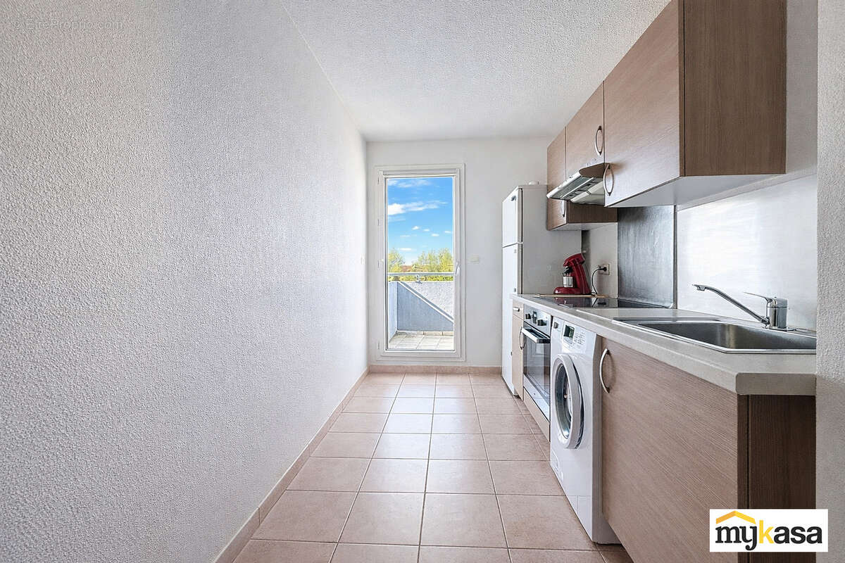 Appartement à PORT-SAINT-LOUIS-DU-RHONE