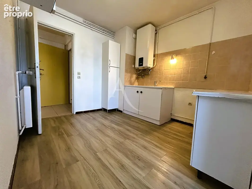 Vaste appartement Perpignan 3 pièces, double balcon et cave secteur Verte Feuille - photo 7