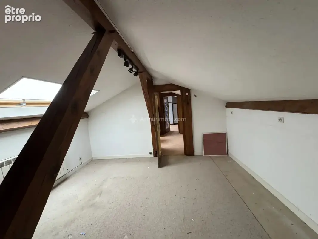 MANOIS – Grande maison de 242 m², 5 chambres, terrain arboré de 973 m² – DPE C - photo 18